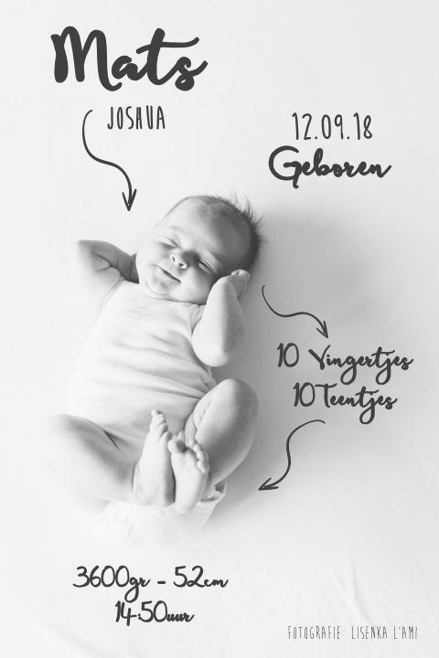 Stoer geboortekaartje met newborn baby foto